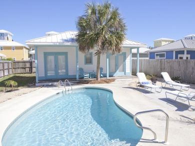 We Adore this Pretty Destin Vacation Pool Home Lovely Decor